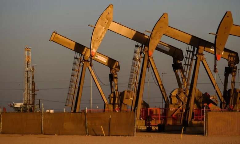 Oil Prices Fall for Fourth Day as US Rate Hike Prospects Emerge