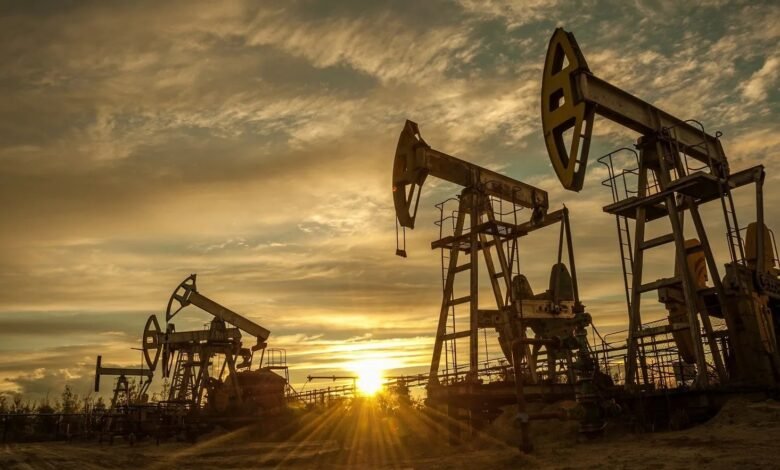 Oil Steady After Weekly Gain as Traders Watch for Iran Reprisal