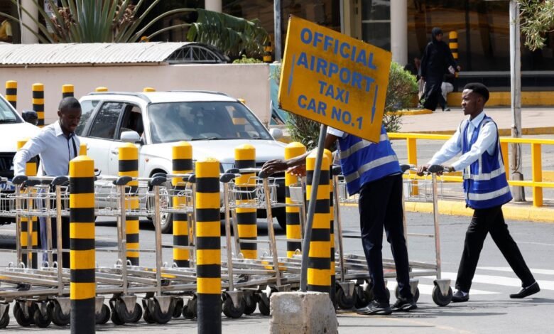 Aviation Workers Call Off Strike After Agreement With Transport CS